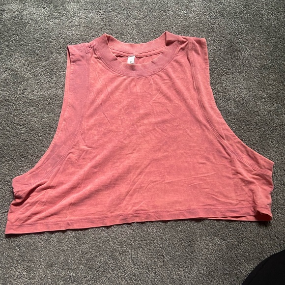 Lululemon crop tank - Picture 1 of 2